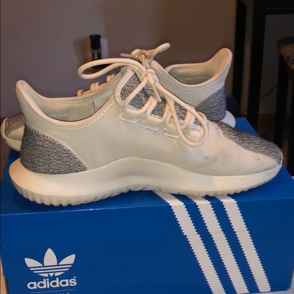 Adidas shoes - Picture 3 of 3